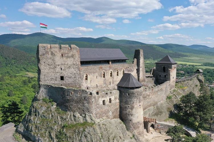 Slovensko a Maďarsko - Tokaj - vůně vína, krásy přírody a památek